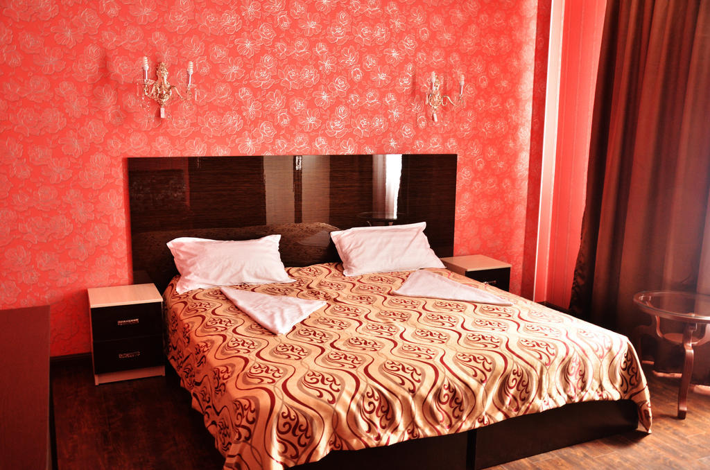 Voyage Hotel Бишкек Стая снимка