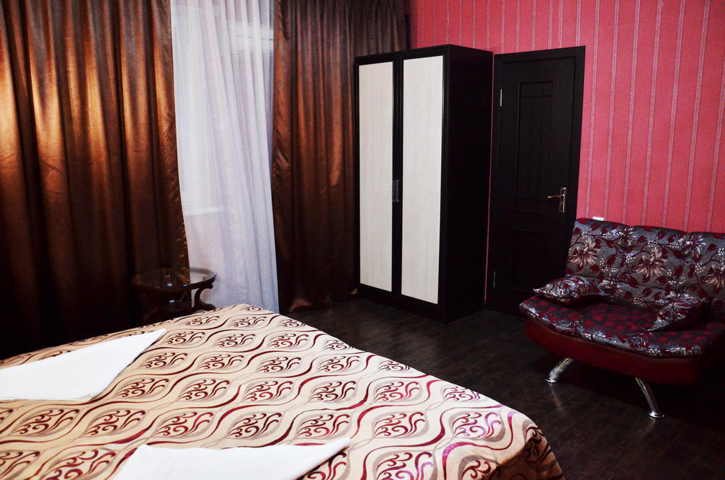 Voyage Hotel Бишкек Стая снимка