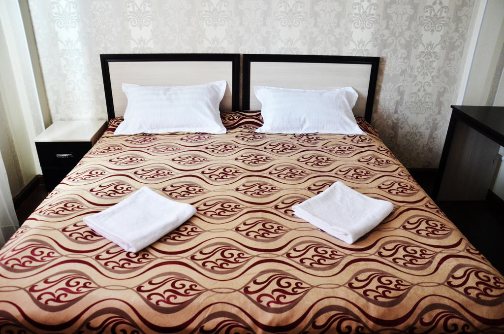 Voyage Hotel Бишкек Стая снимка