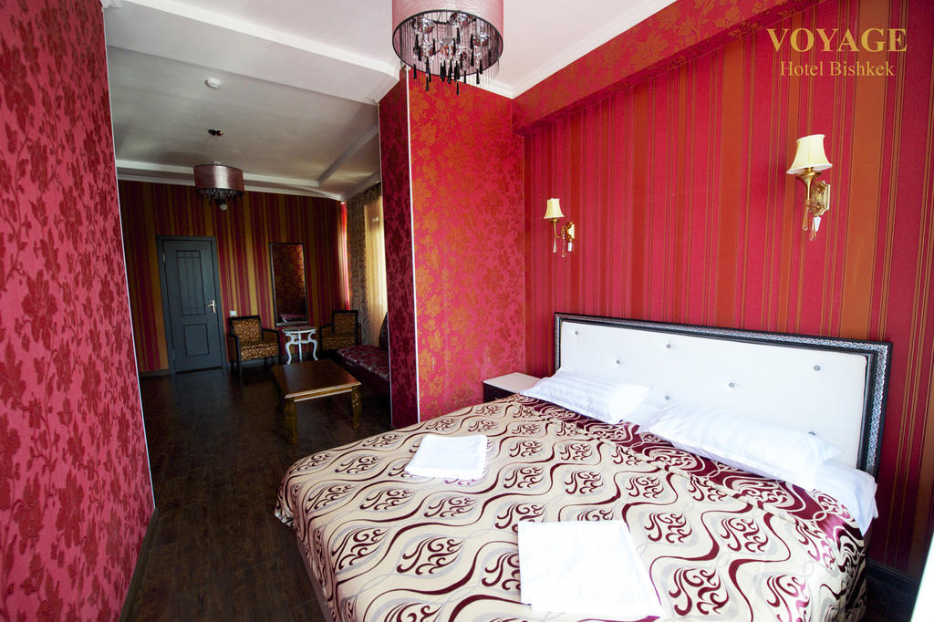 Voyage Hotel Бишкек Стая снимка