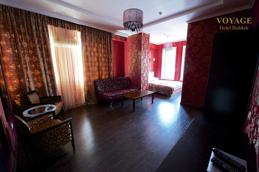 Voyage Hotel Бишкек Стая снимка