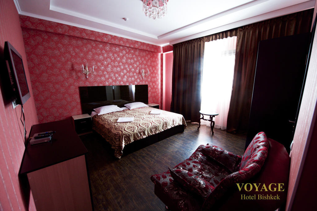 Voyage Hotel Бишкек Стая снимка