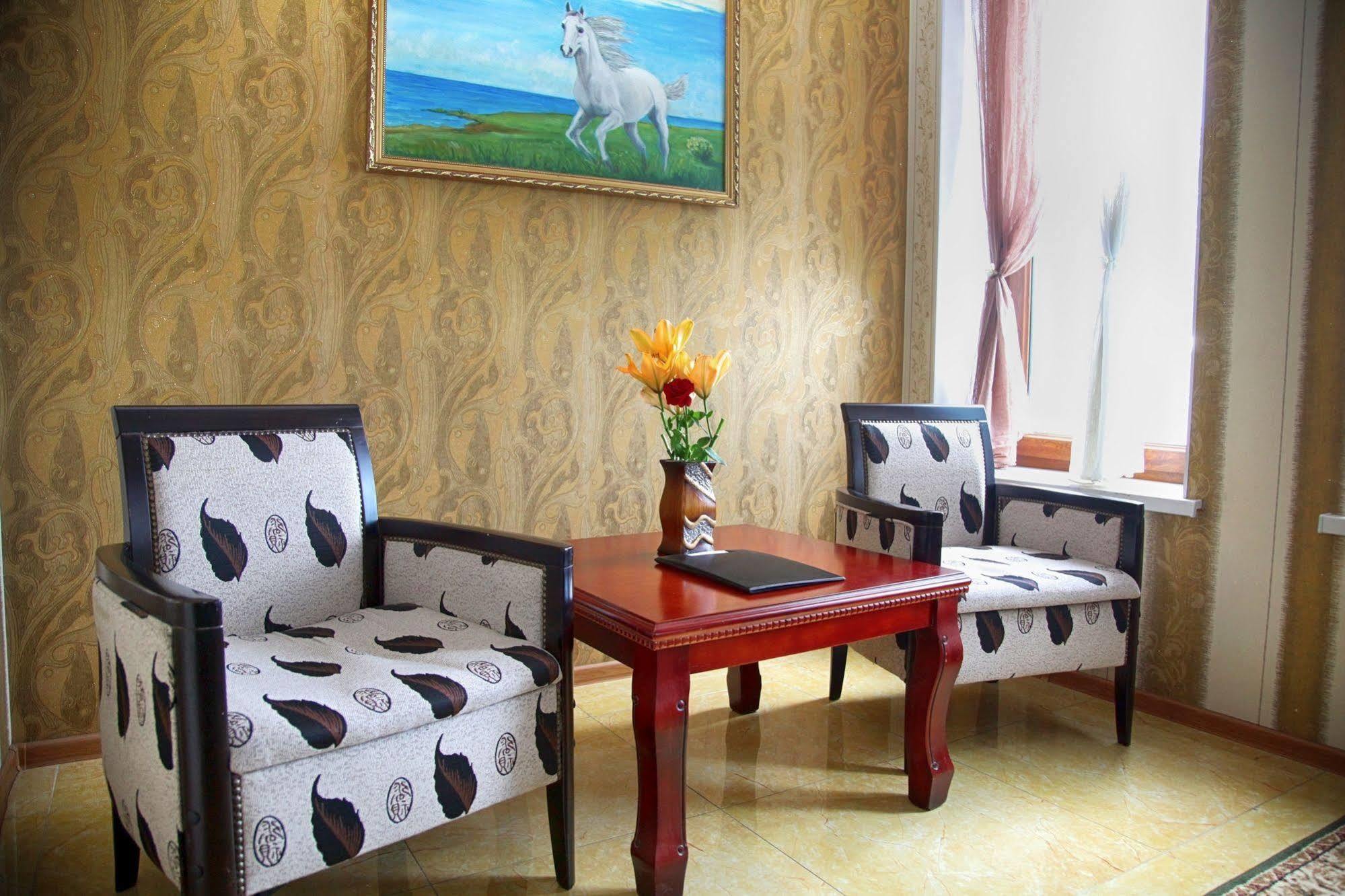 Voyage Hotel Бишкек Екстериор снимка